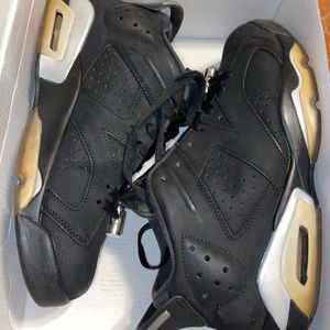 Jordan 11 low chrome